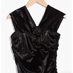 Elegant Black Sleeveless Dress